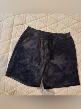 Men's Glyder L Charcoal/Gray Tie-Dye Athletic Stretchy Shorts with pockets 7”